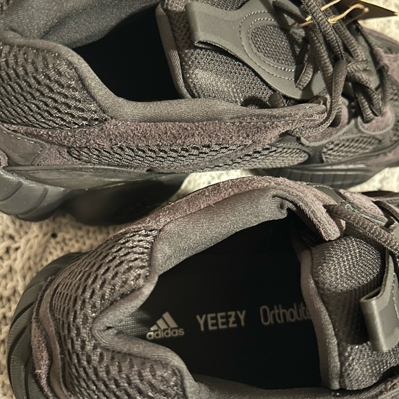 Yeezy Men's Black and Gray Sneakers - Picture 5 of 6